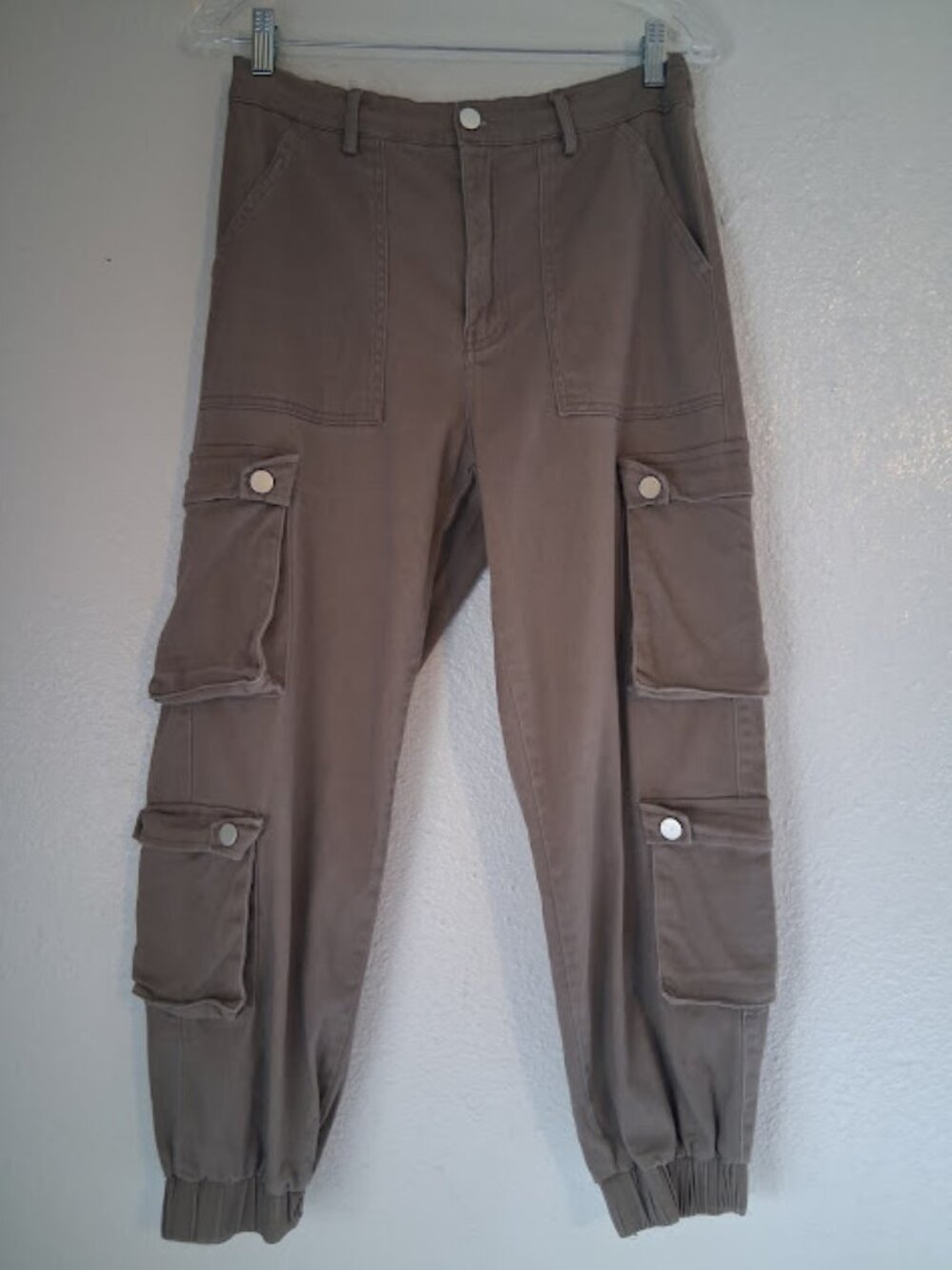 Orange Kiss Essentials women's size L taupe/khaki cargo jogger pants